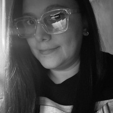 Eileen Pena (Courier)