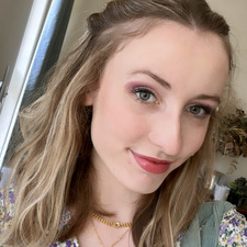 Georgie James