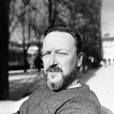 Christopher Leach