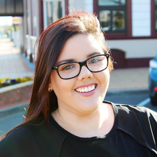 Jess • bestiebookshelf_