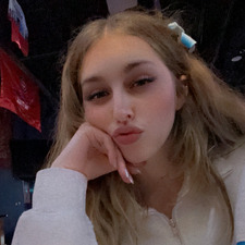 Mackenzie Holmes