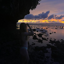 ellie &#x1f3a7;&#x1f4d6;&#x1faa9;