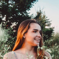 Hailey  Davison 