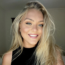 Ariana Makuch