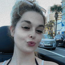Alexis Bamber