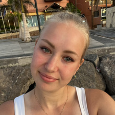 Iris addictedtoreadingwithme