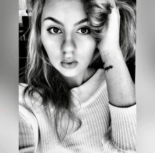 Alex &#x1f98a;&#x1f52a;