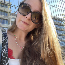 Yana N.
