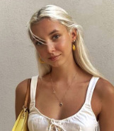 Mia Lewis