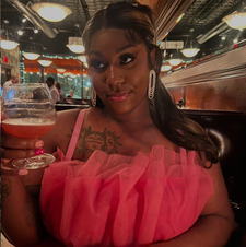 kaylaa &#x1f9da;&#x1f3fe;‍♀️⭐️
