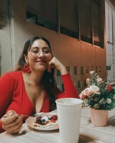 María