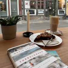 ReadingLaura