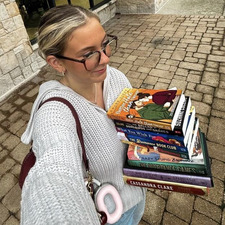 laura☕️&#x1f4d6;&#x1f3a7;