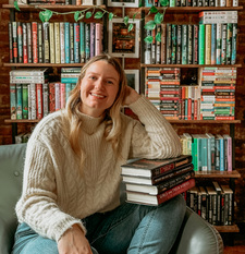 Hannah | Reading Under Covers