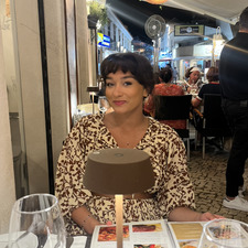 Maya McCrae ✨📚🌱