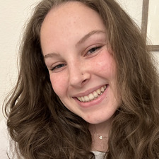 rachel &#x1f9da;&#x1f3fb;‍♀️&#x1f305;