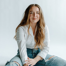 Isabella Leach