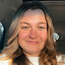 Mia Valvur