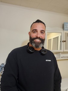 Dan (Black&BlueCollarReader)