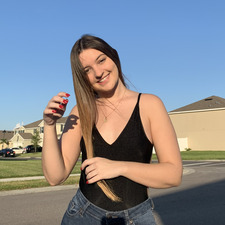 b 😇