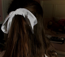 jules (drowned in studying as of currently)