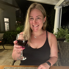 Stephanie Widdicombe