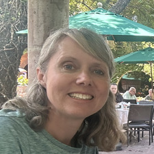 Maggie Raines
