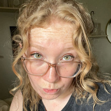 alison | bookstagram