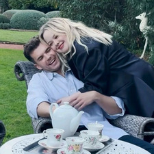 alex ⋆.ೃ࿔*:･