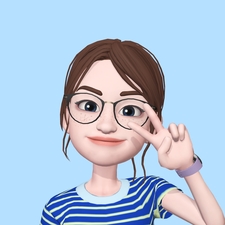 lizzy (lullabyreads)
