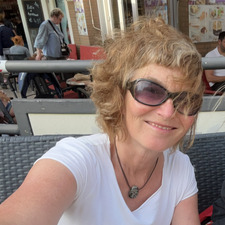 Liz Cronin