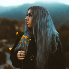 Eleni Mansell