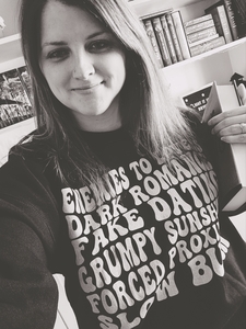 Alisha (Bemybookhangover)
