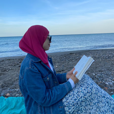Ouiam Reads