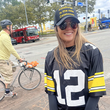 Laura Davis