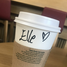 Elle B