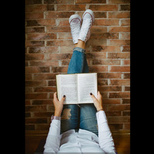Bailey Reads