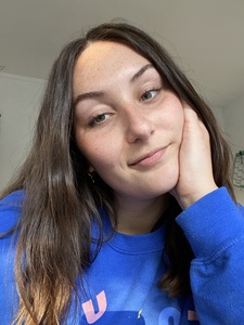 Cerys Holleron