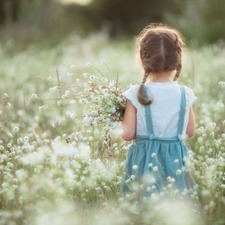 لَهِجٌ بِالقِرَاءَة