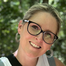 Traci (the_real_bookkeeper)