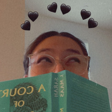 Julianne is reading