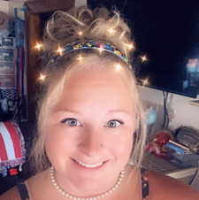Shawna Deines (Shae)