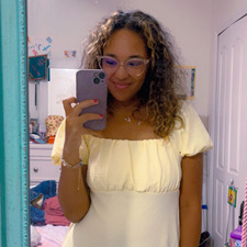 Victoria ‎♡‧₊˚