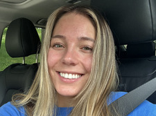 Eva Lynner