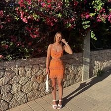 Chlo