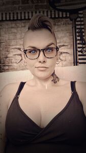 Melanie Glitterclitte