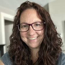 Kristen Vest
