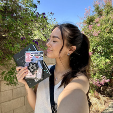 Liz (lizzreadz)