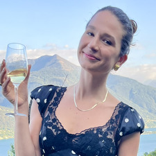Julia H