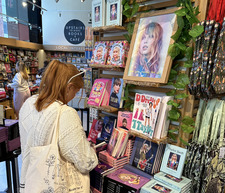 Amie &#x1f497;&#x1faa9;